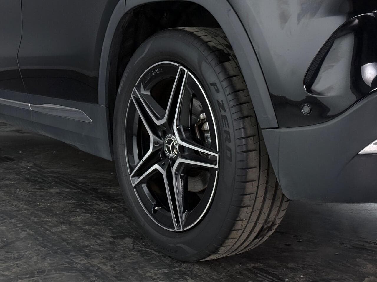 Mercedes-Benz GLA thumbnail Wheel