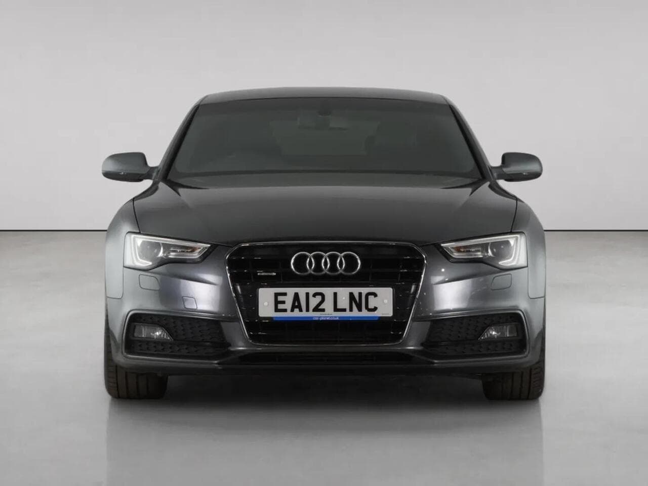 Audi A5 thumbnail Front