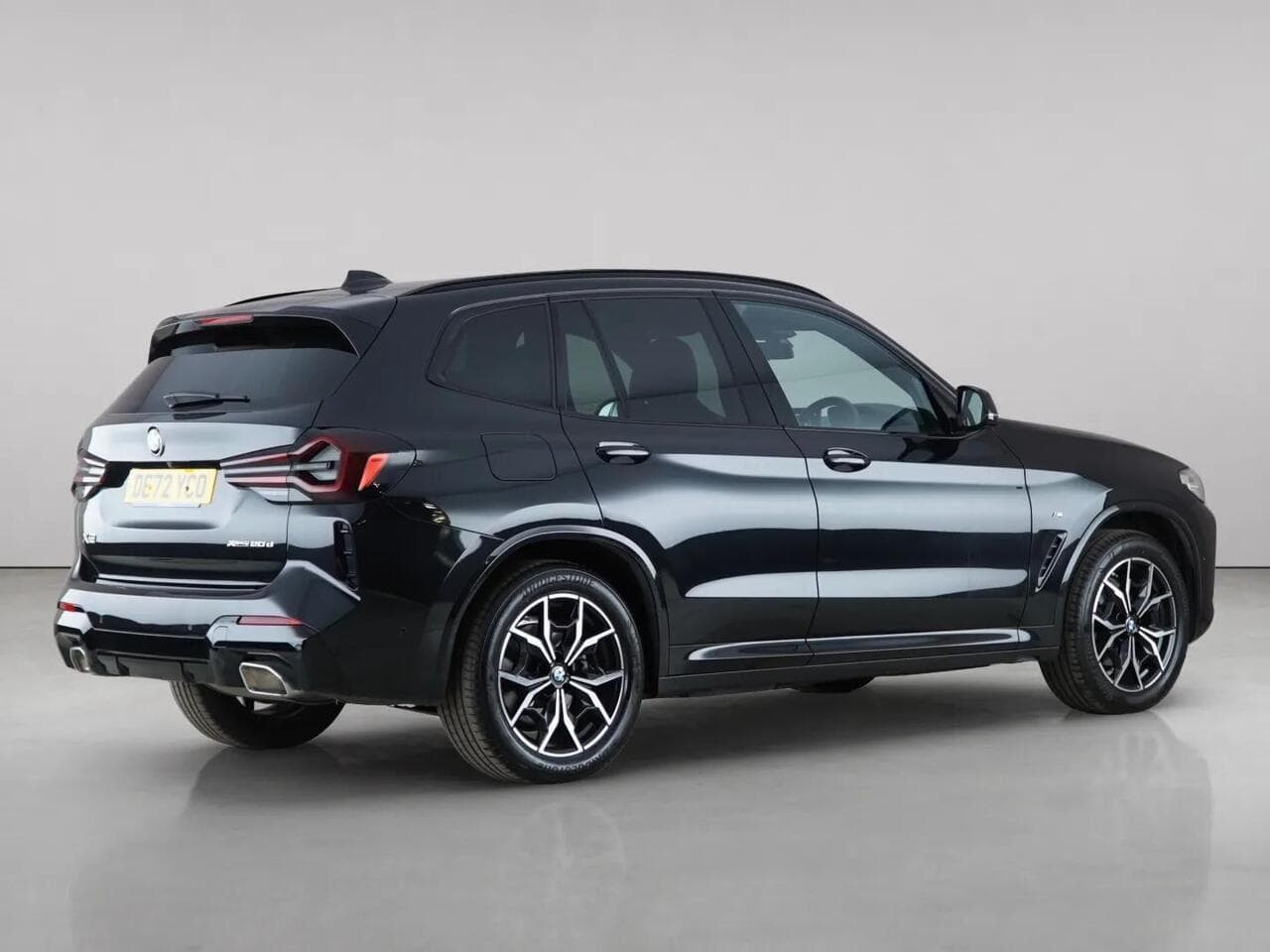 BMW X3 thumbnail Front Right
