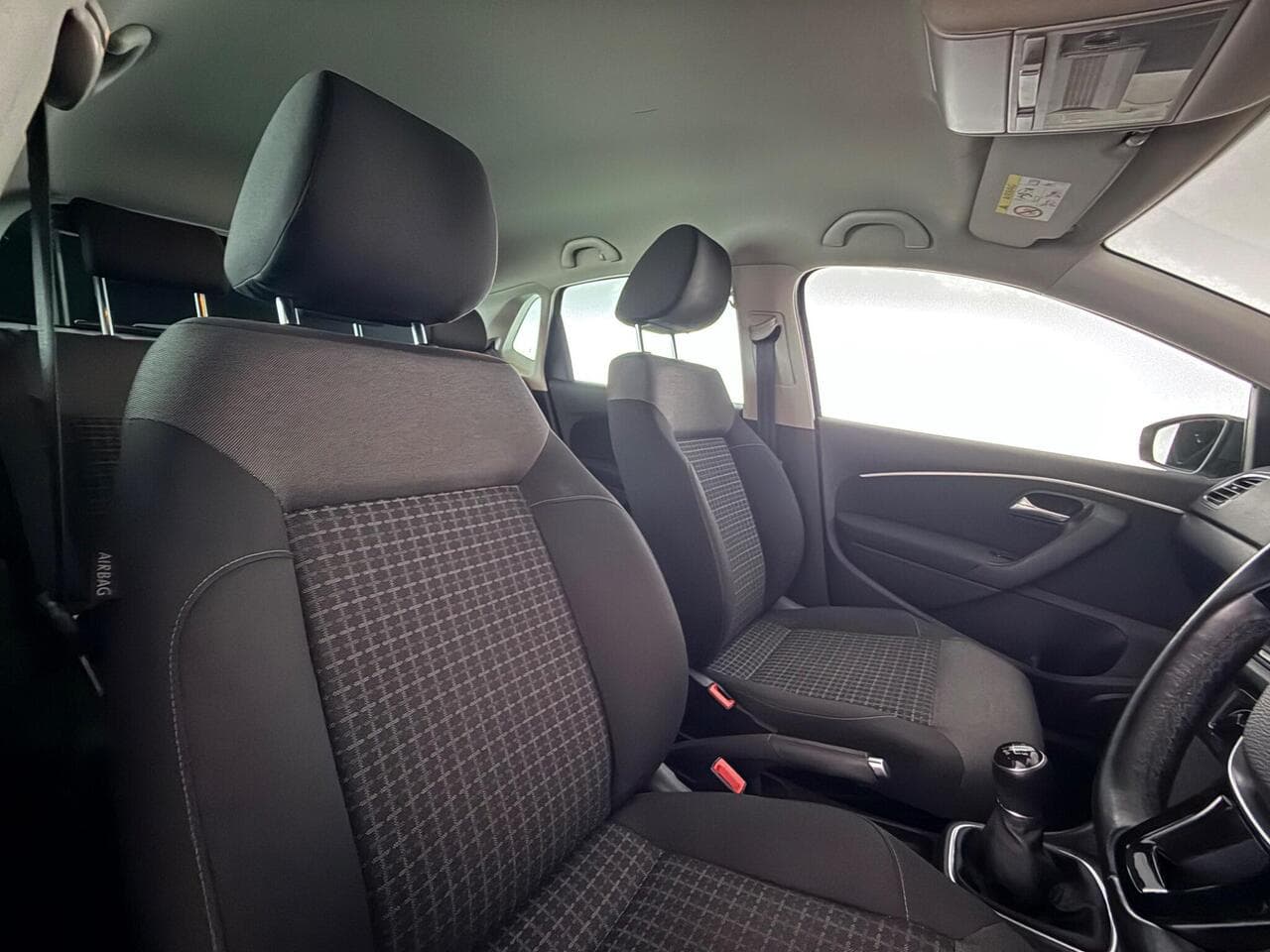 Volkswagen Polo thumbnail Seat Driver