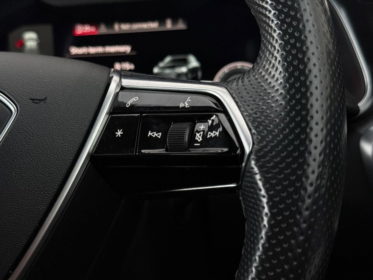 Audi A6 Saloon thumbnail Misc Controls