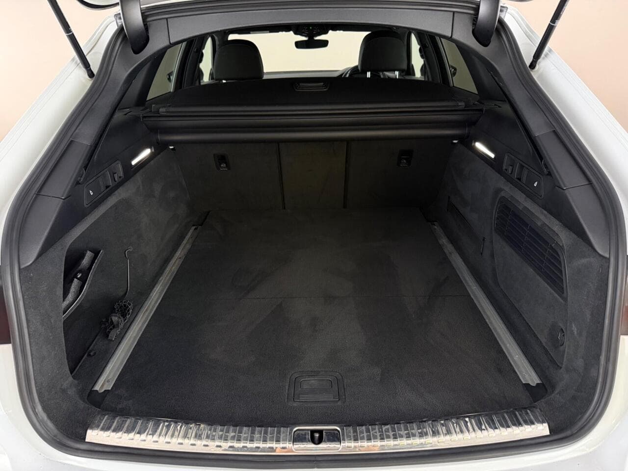Audi A6 Avant thumbnail Boot