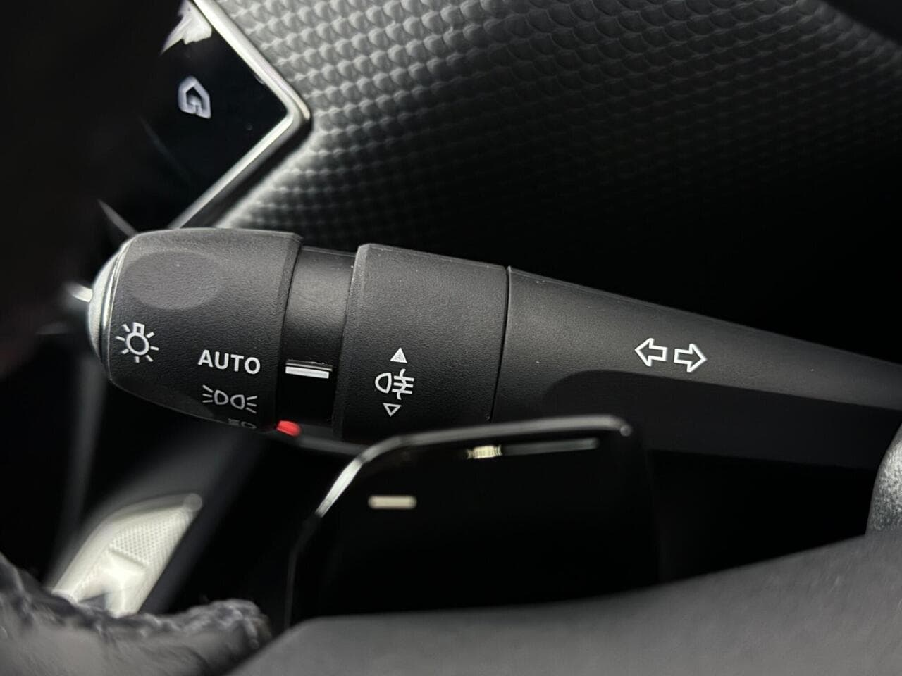 DS AUTOMOBILES DS 3 thumbnail Misc Controls