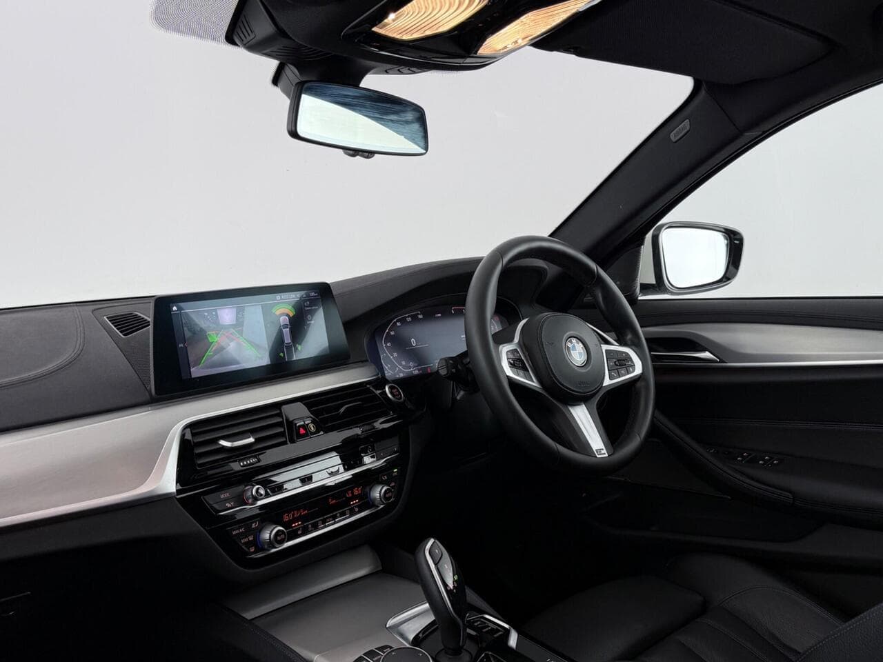 BMW 5 Series thumbnail Interior Front