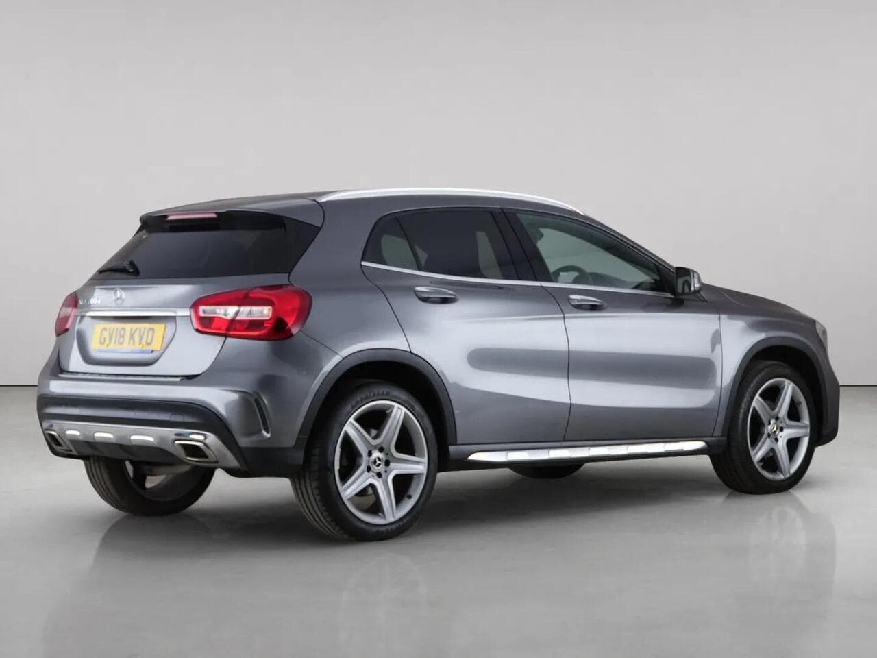 Mercedes-Benz GLA thumbnail Rear Right