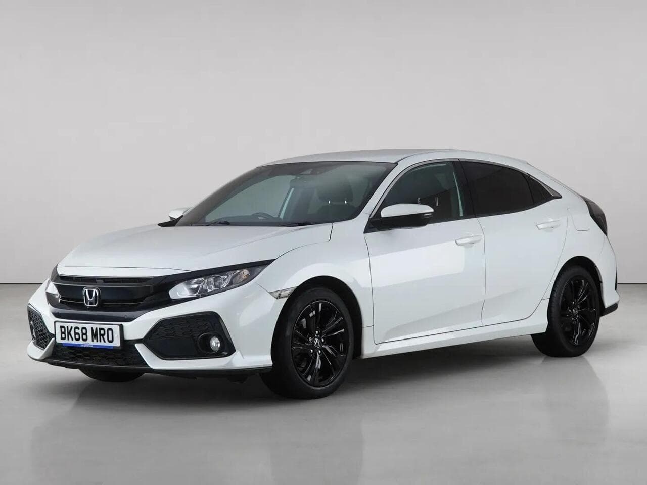 Honda Civic thumbnail Front Left