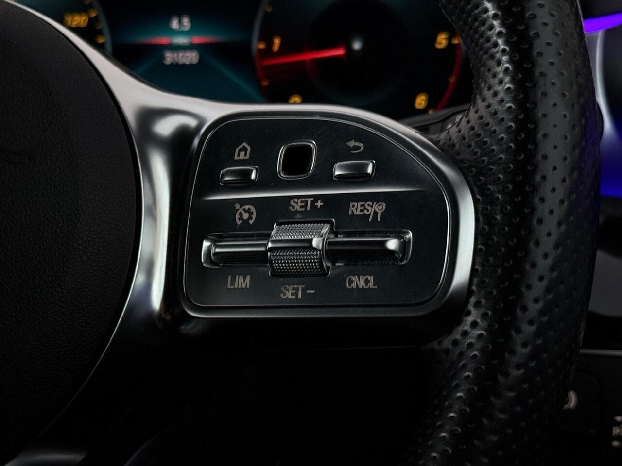 Mercedes-Benz A Class thumbnail Misc Controls