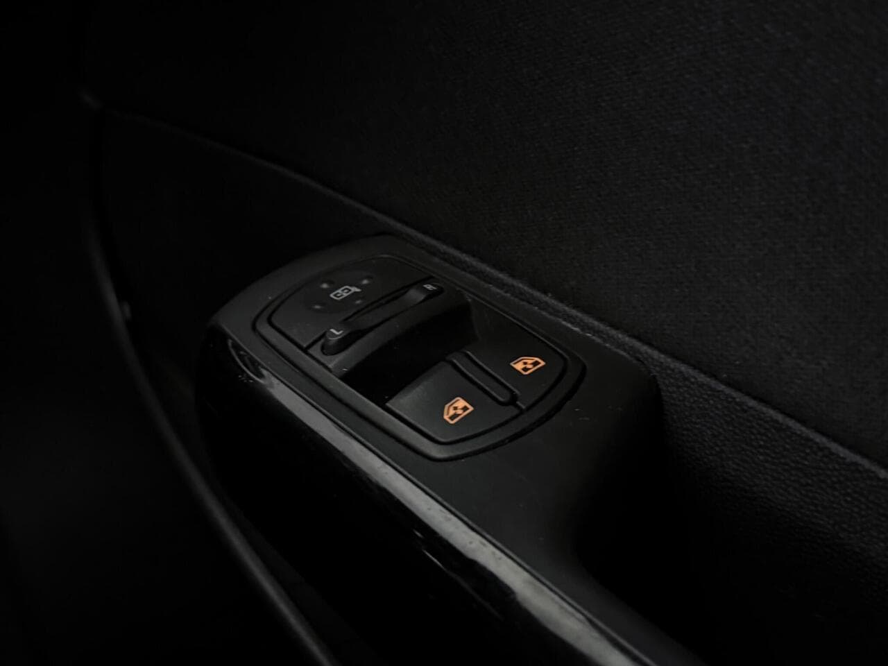 Vauxhall Corsa thumbnail Misc Controls