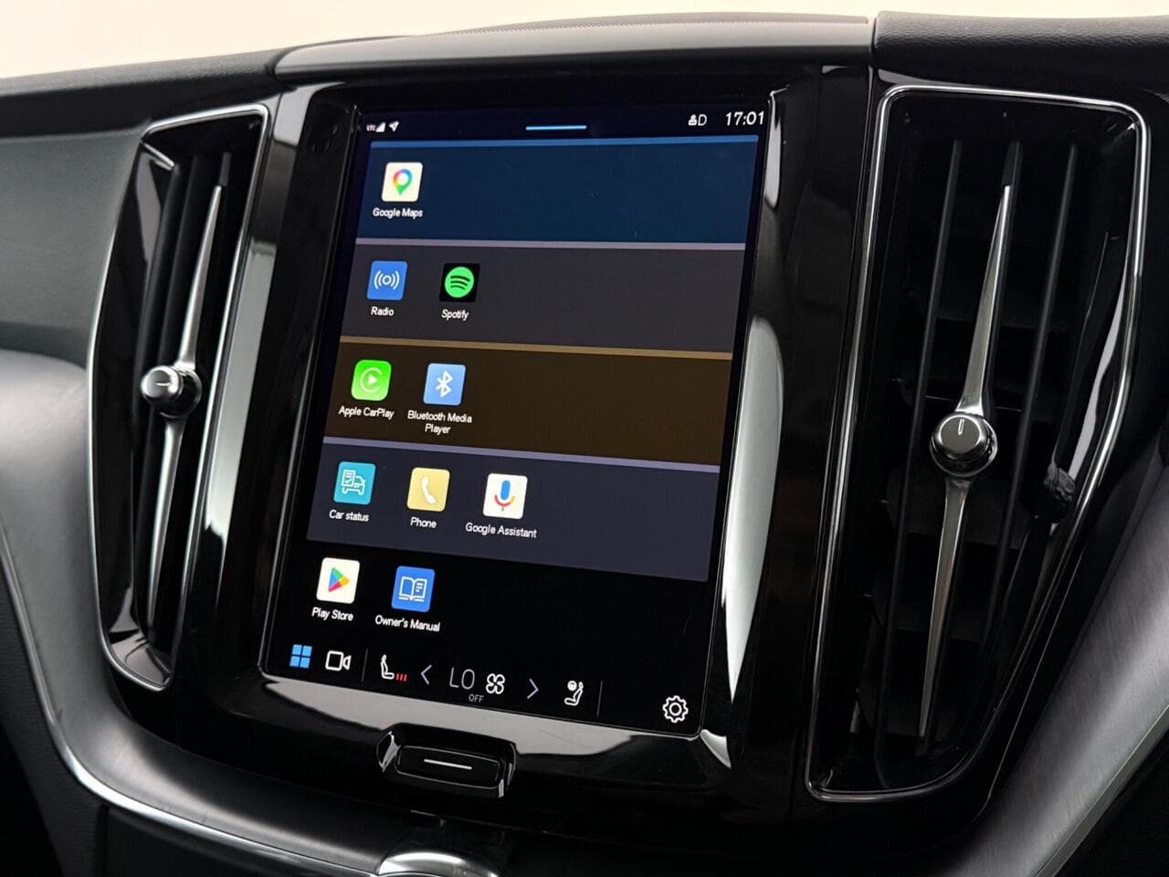 Volvo XC60 thumbnail Infotainment System