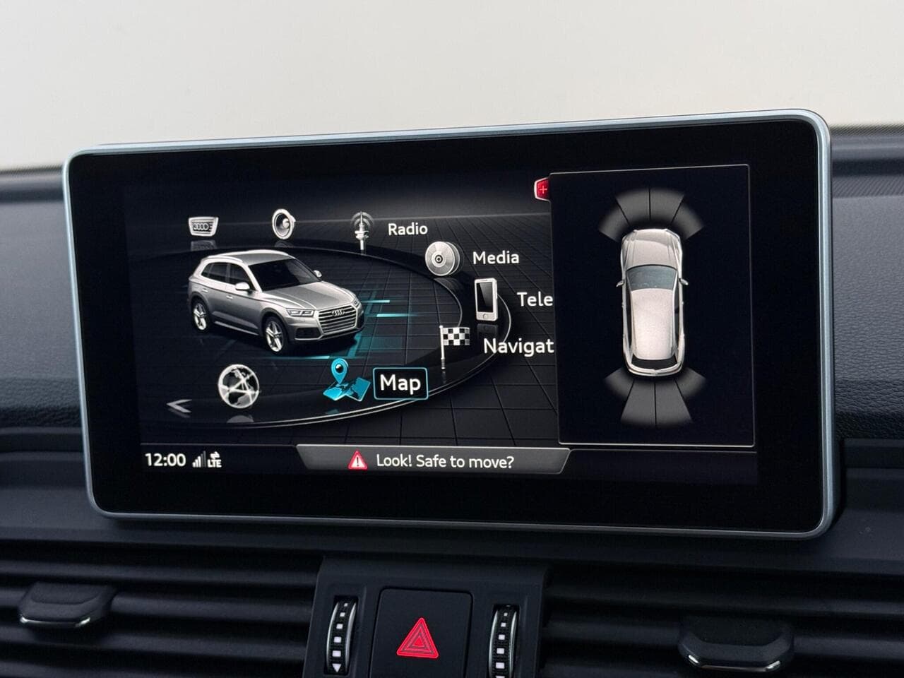 Audi Q5 thumbnail Infotainment System