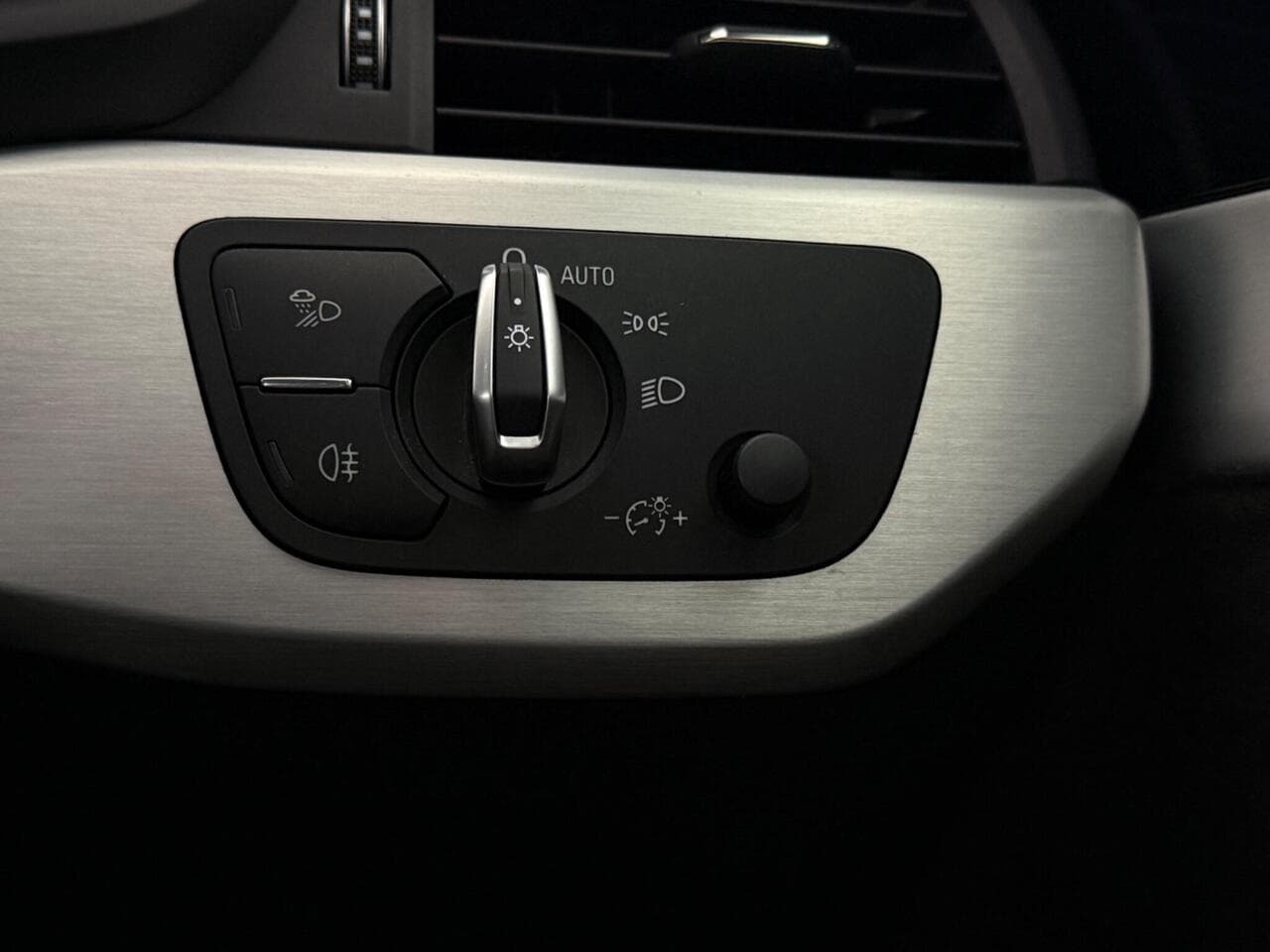 Audi A4 Avant thumbnail Misc Controls