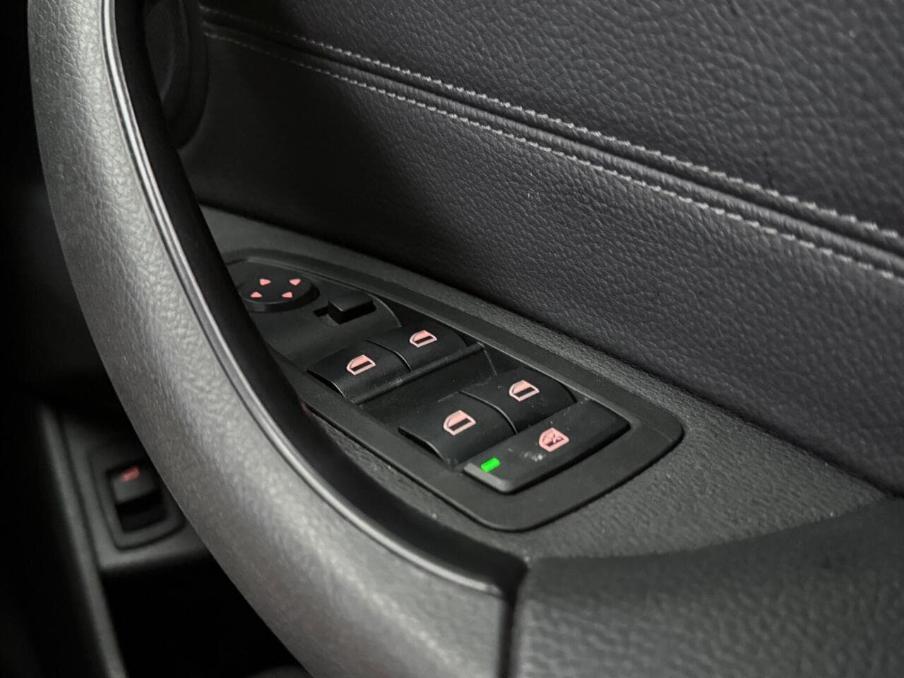 BMW X2 thumbnail Misc Controls