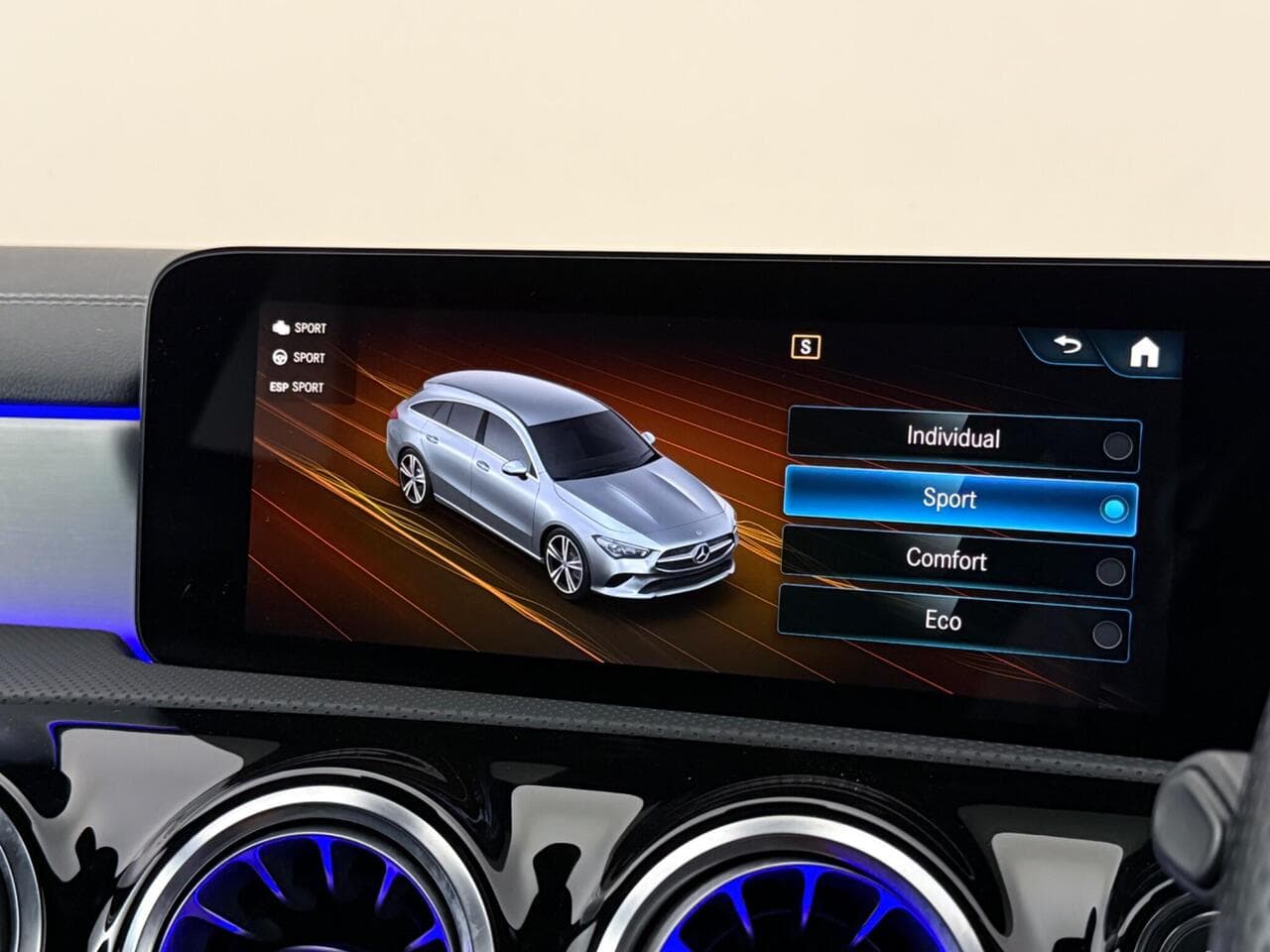 Mercedes-Benz CLA thumbnail Infotainment System