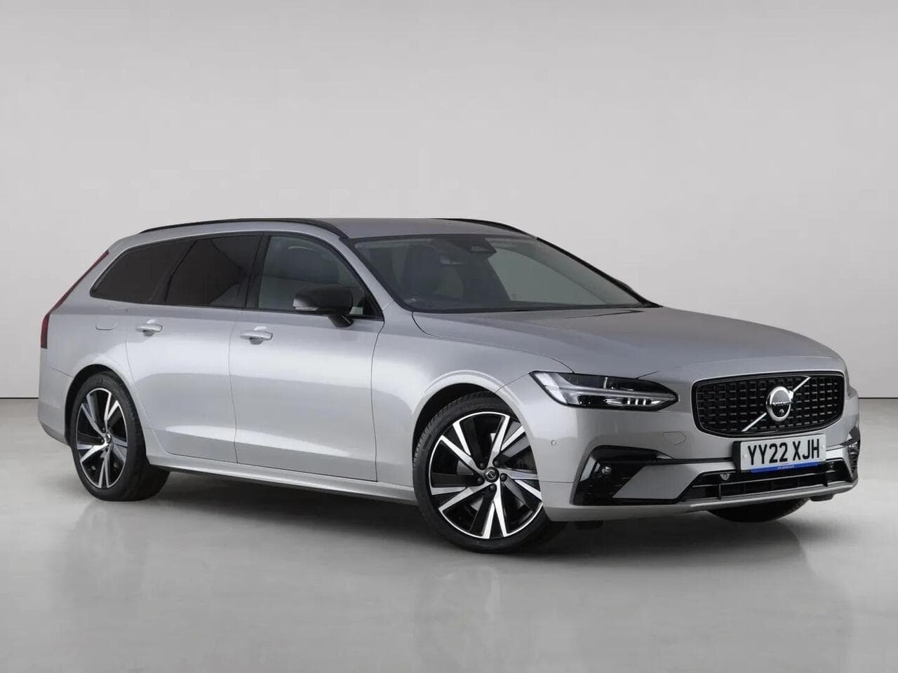 Volvo V90 - Volvo V90 2.0 B4 MHEV Plus Auto Euro 6 (s/s) 5dr