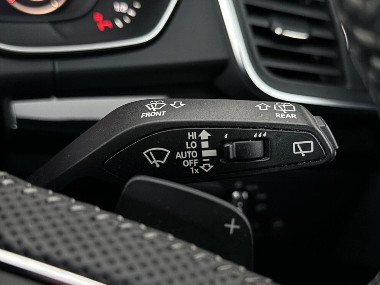 Audi Q5 thumbnail Misc Controls