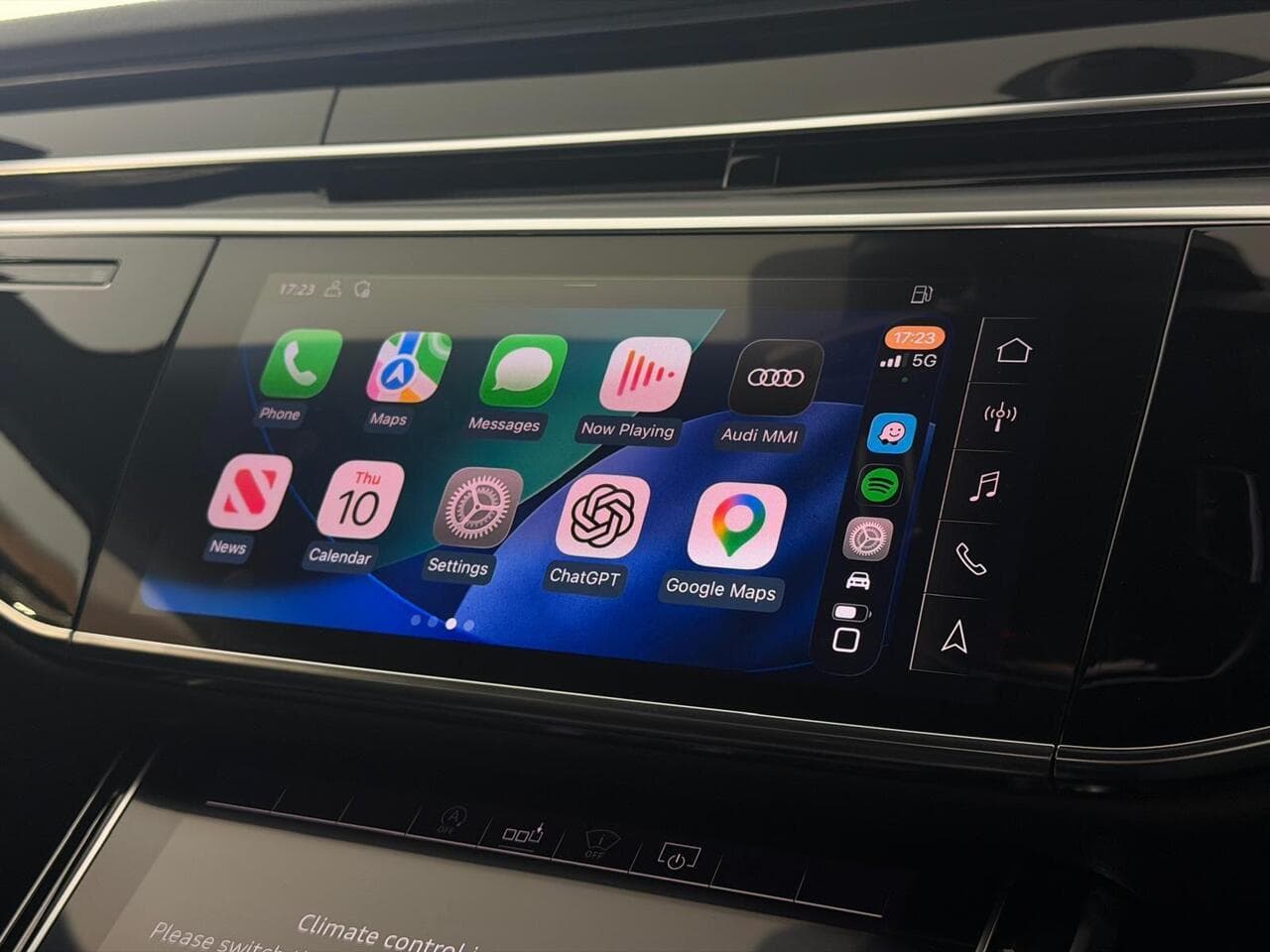 Audi A8 thumbnail Infotainment System