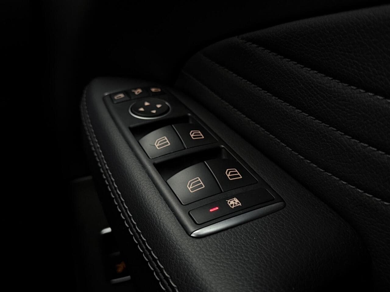 Mercedes-Benz GLE thumbnail Misc Controls