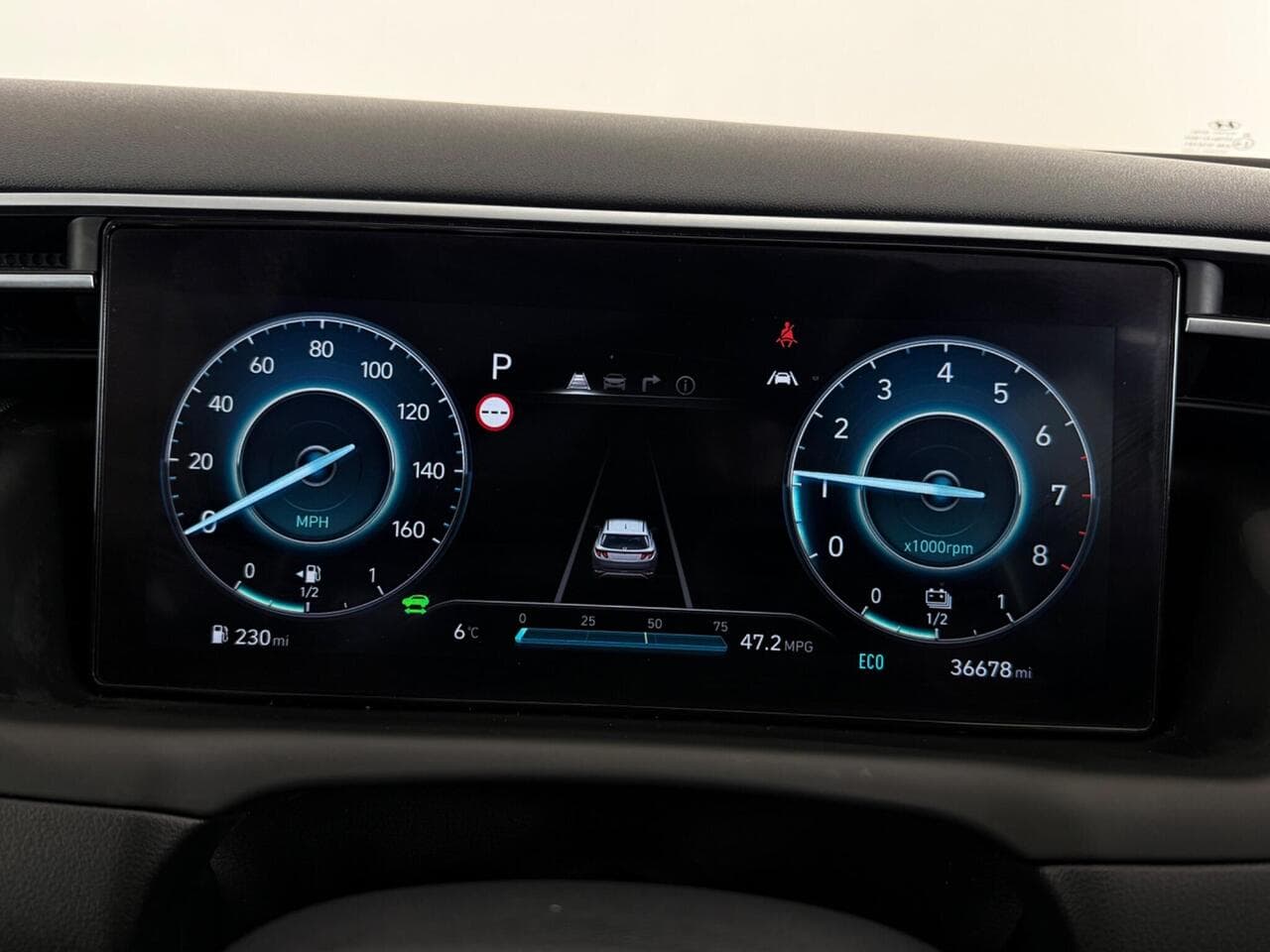 Hyundai TUCSON thumbnail Driver Instruments