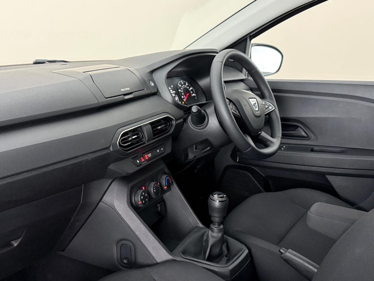 Dacia Sandero thumbnail Interior Front
