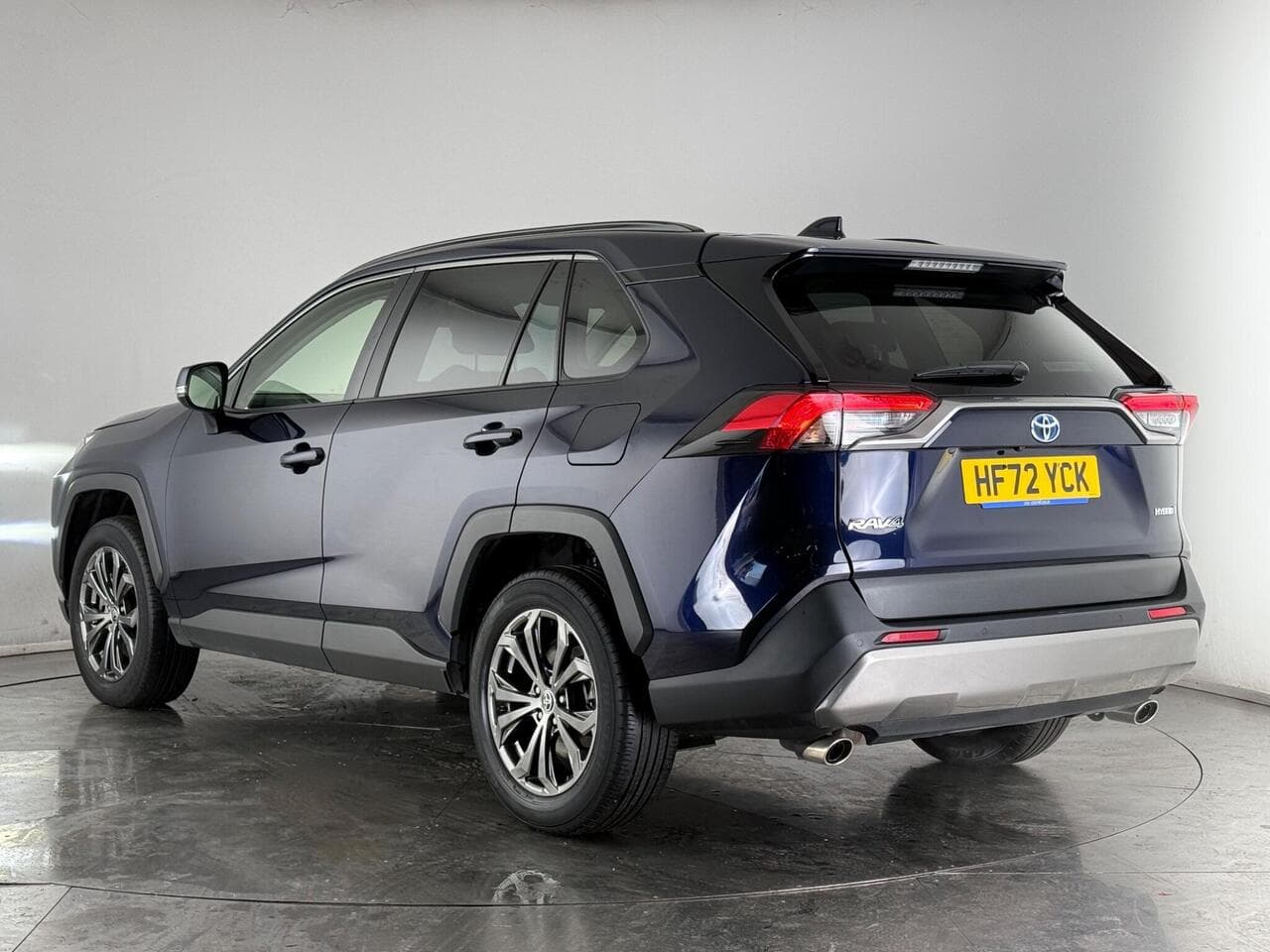 Toyota RAV4 thumbnail Rear Left