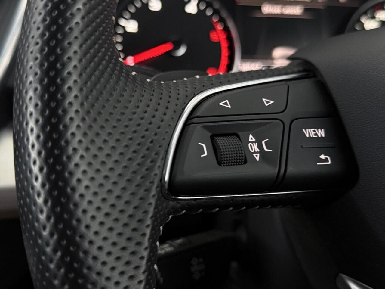 Audi Q5 thumbnail Misc Controls