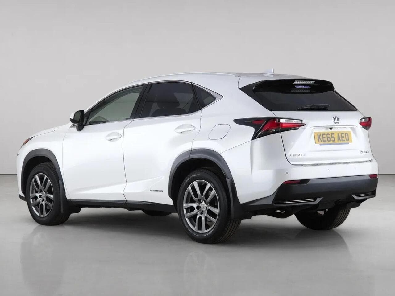 Lexus NX thumbnail Rear Left