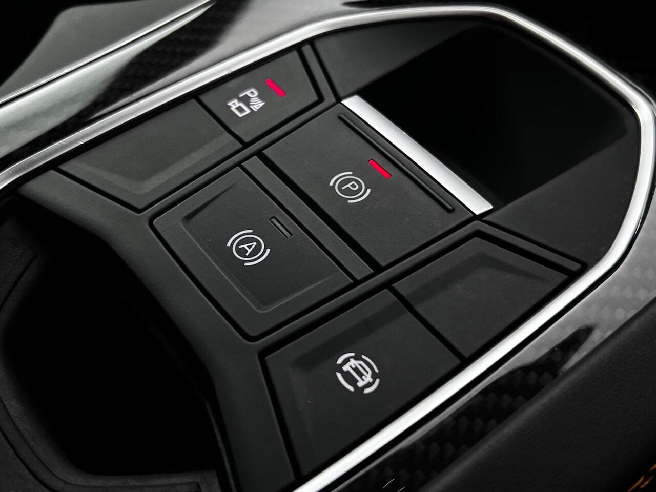 Lamborghini Urus thumbnail Misc Controls