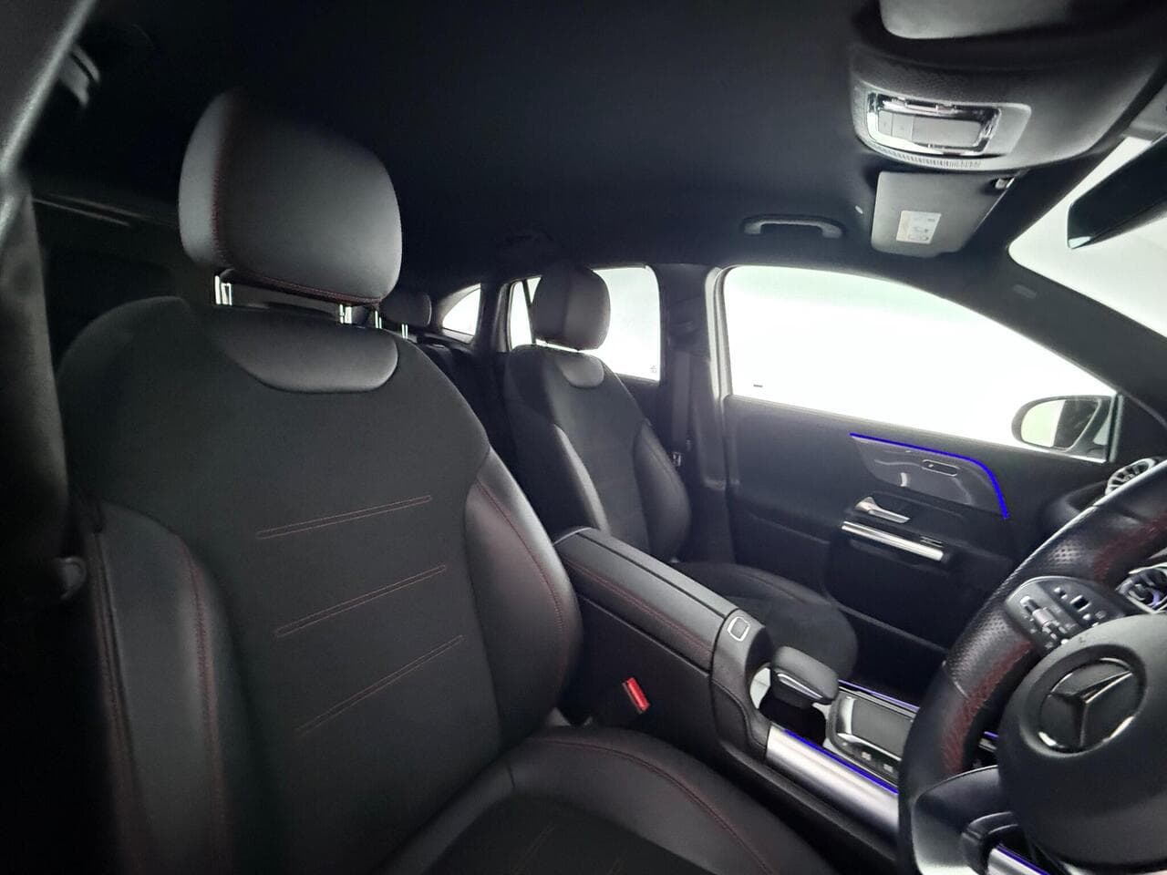 Mercedes-Benz GLA thumbnail Seat Driver