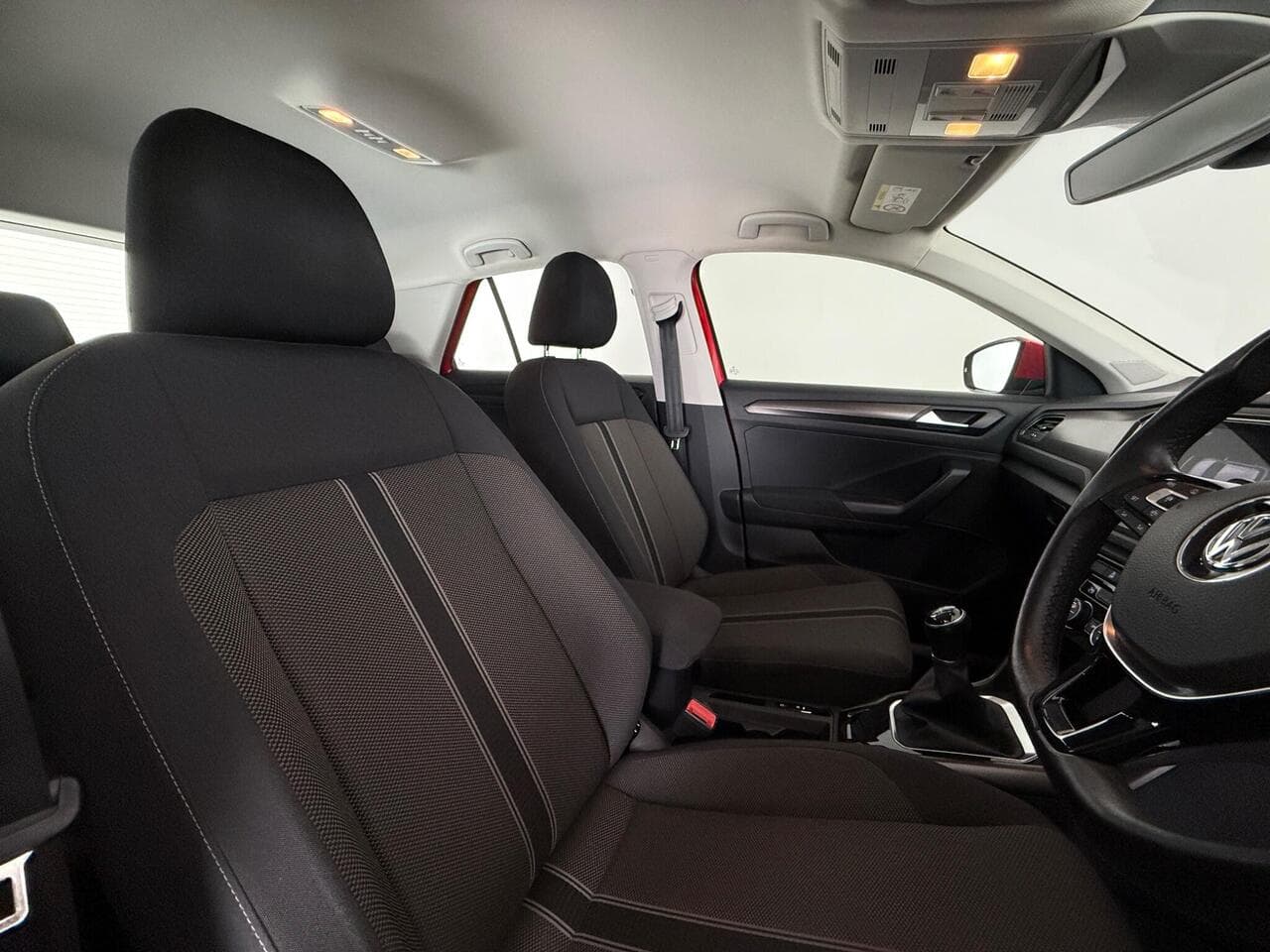 Volkswagen T-Roc thumbnail Seat Driver