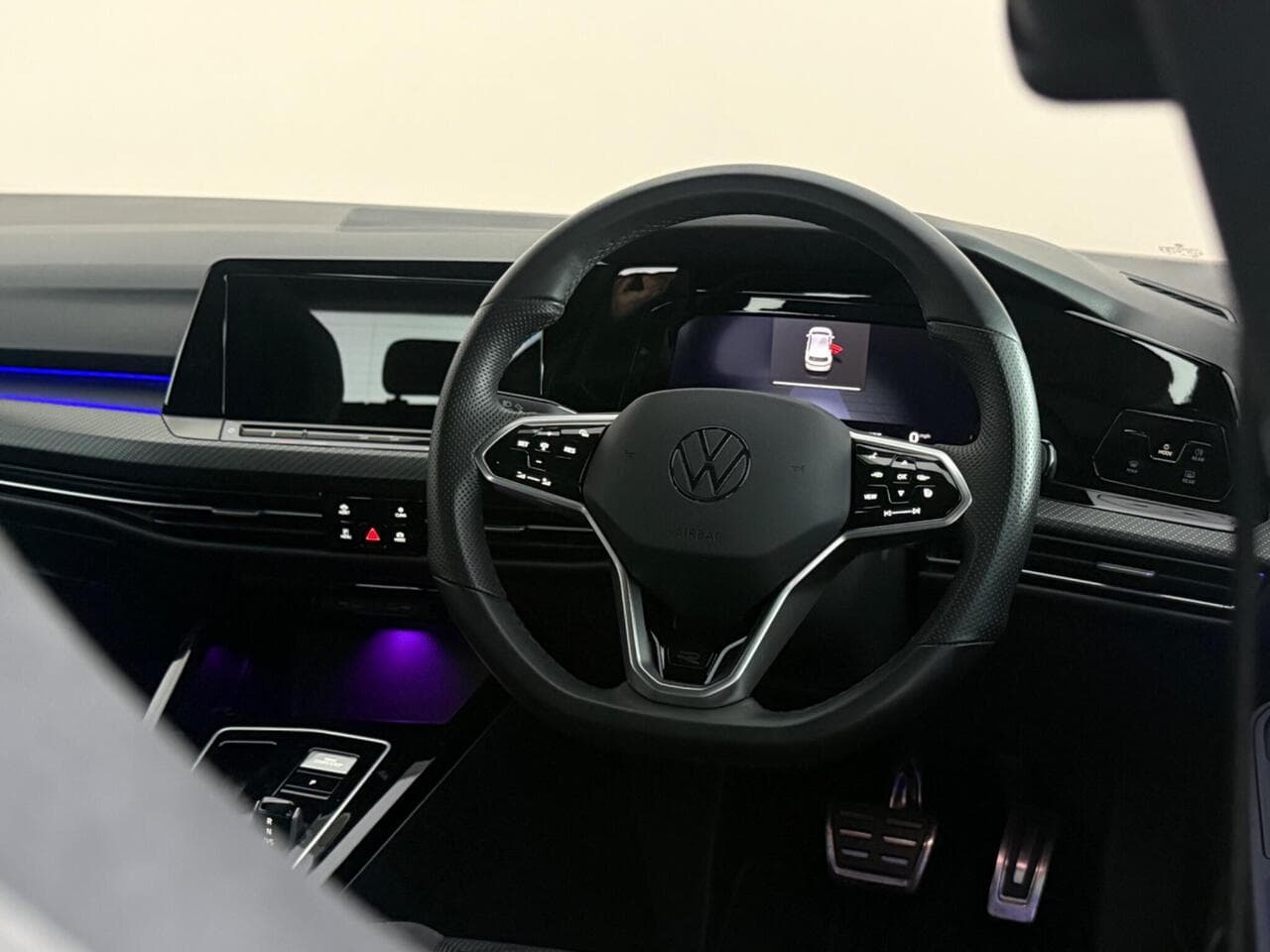 Volkswagen Golf thumbnail Steering Wheel