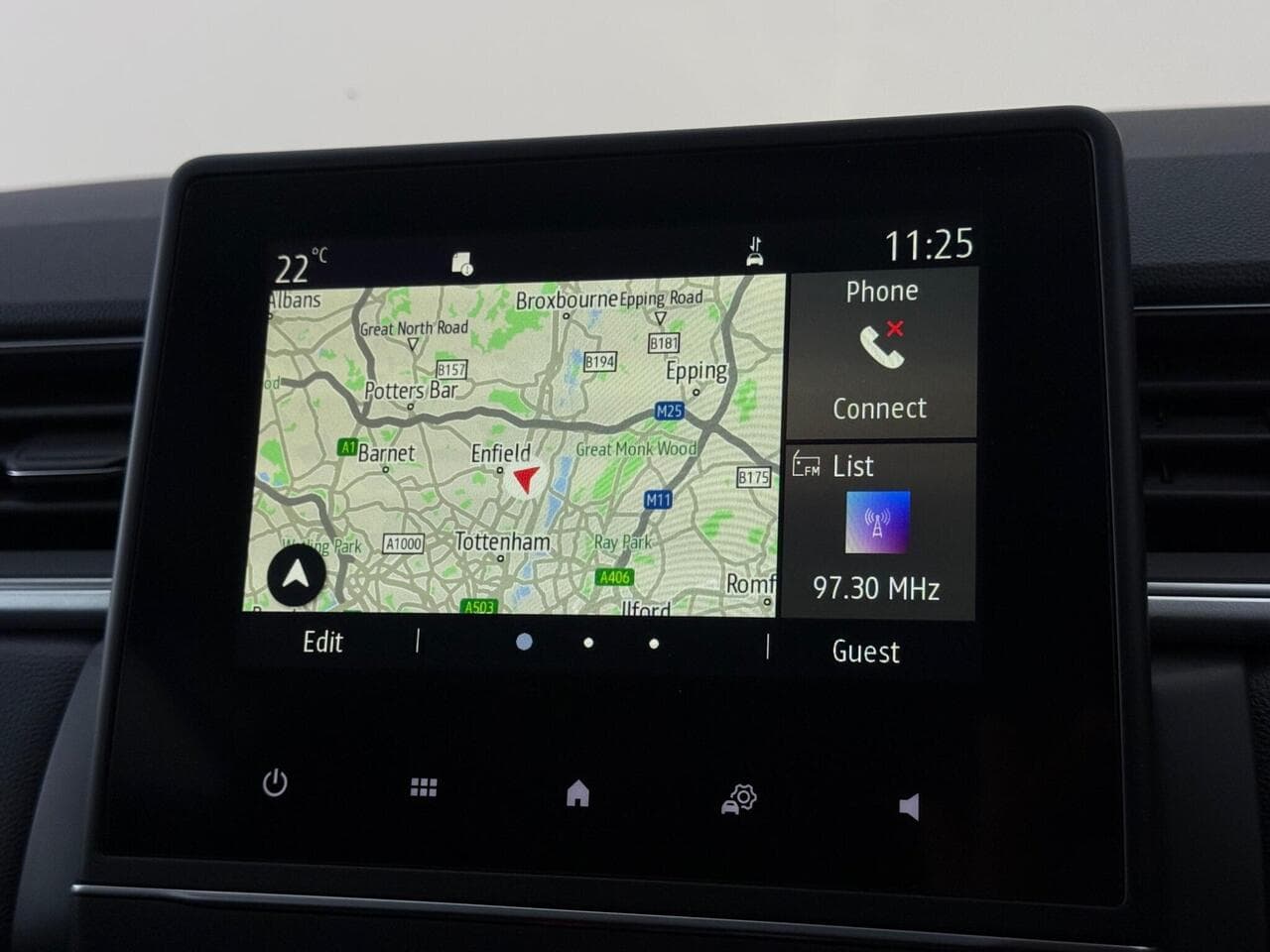 Renault Captur thumbnail Infotainment System