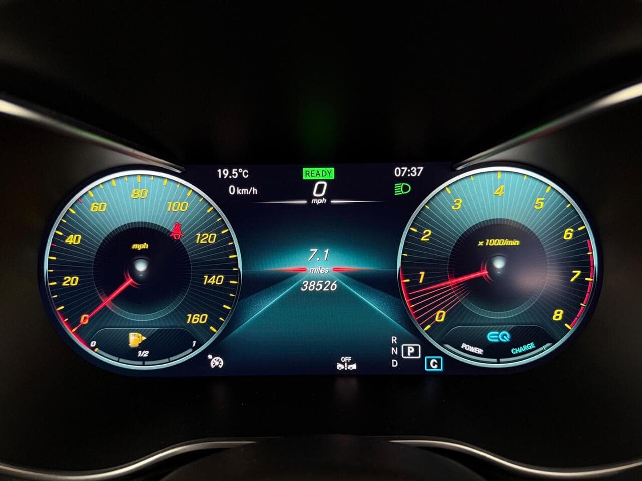 Mercedes-Benz GLC thumbnail Driver Instruments