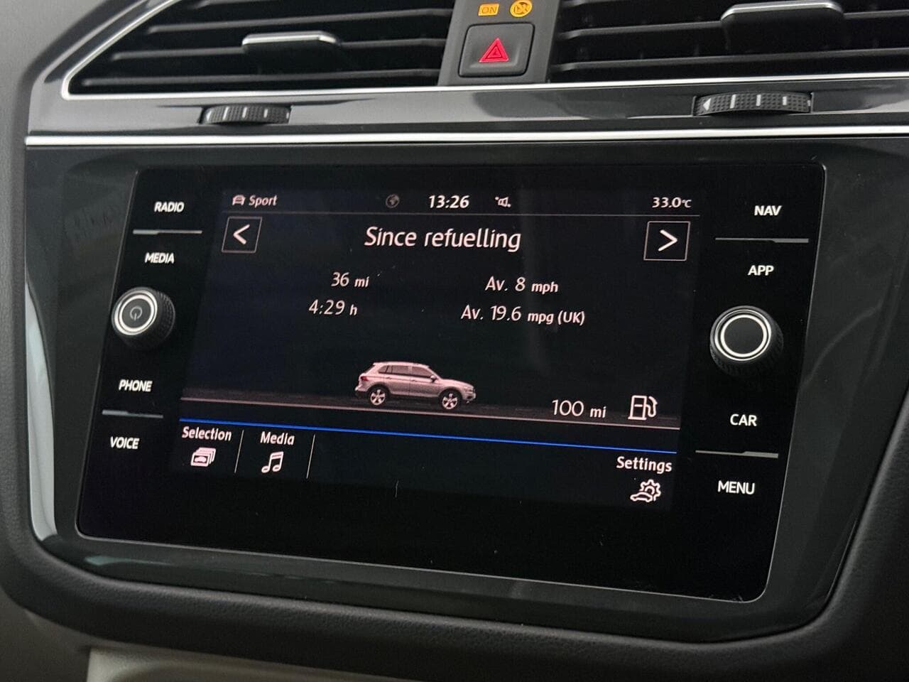 Volkswagen Tiguan thumbnail Infotainment System