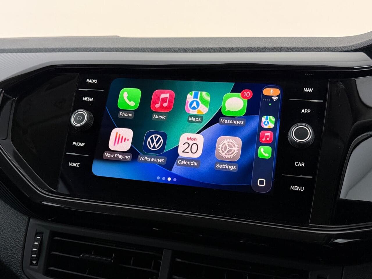 Volkswagen T-Cross thumbnail Infotainment System