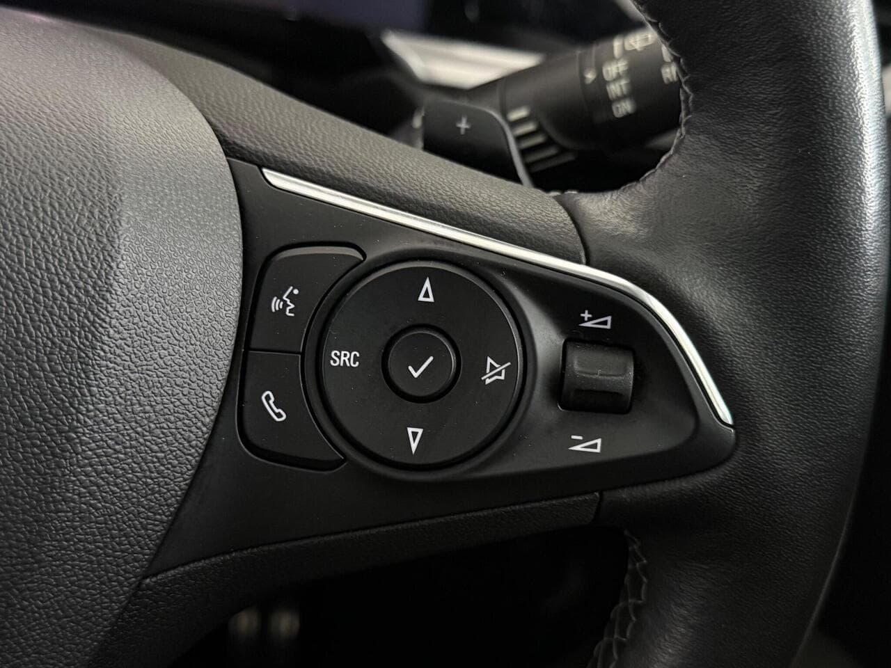 Vauxhall Grandland thumbnail Misc Controls