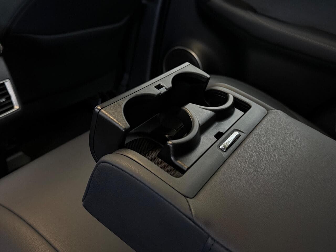 Lexus NX thumbnail Interior Front