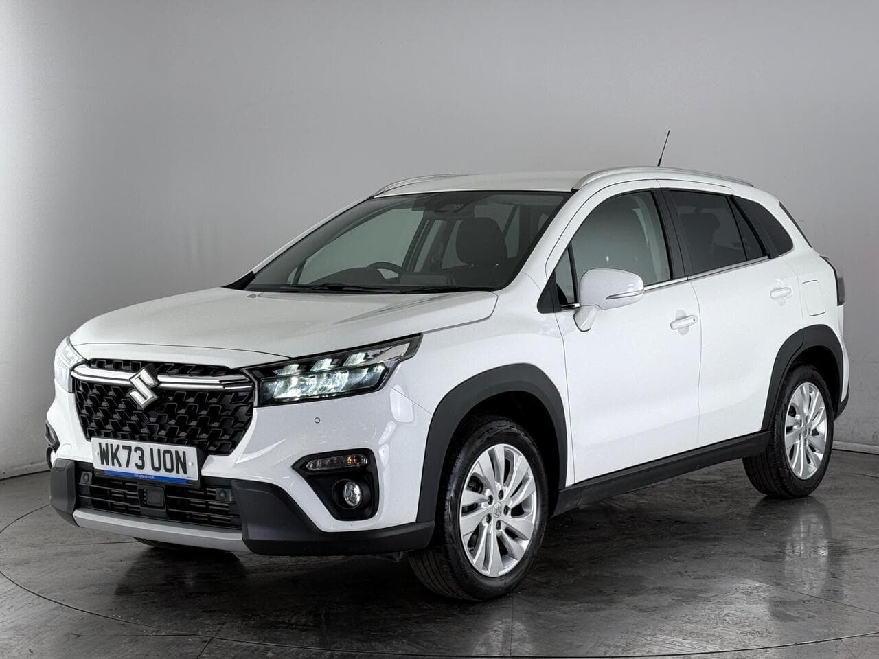 Suzuki S-Cross thumbnail Front Left