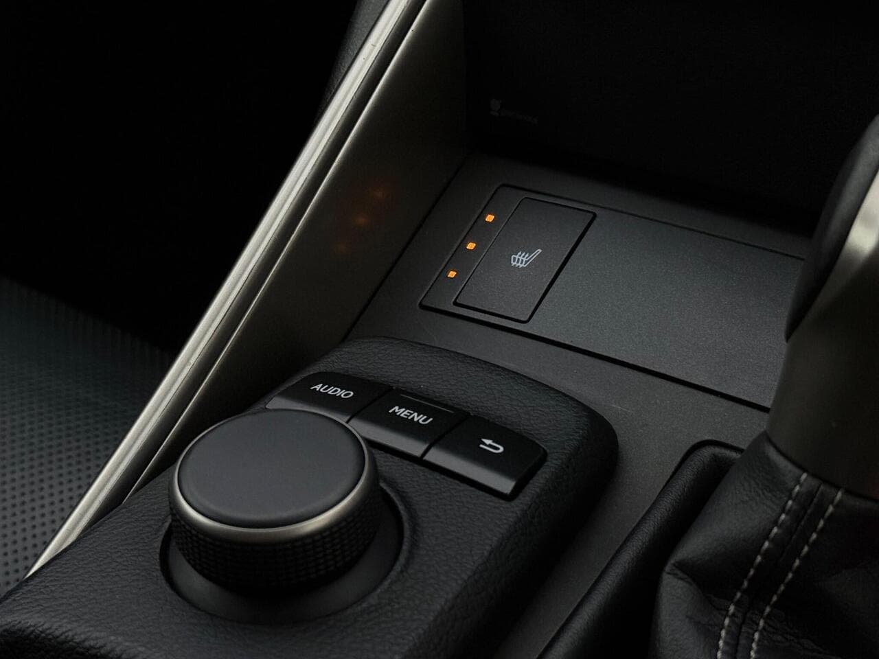 Lexus IS thumbnail Misc Controls