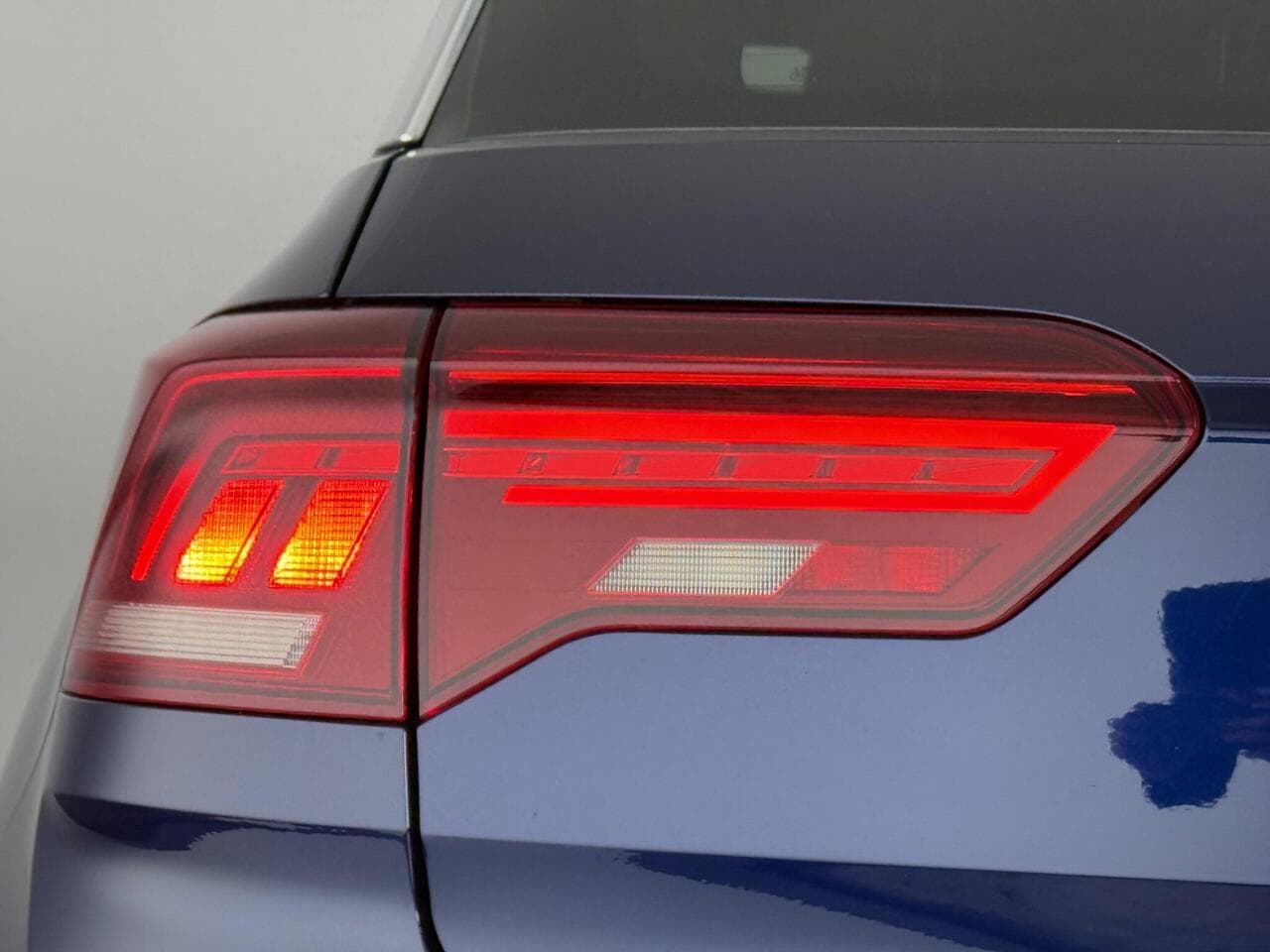 Volkswagen T-Roc thumbnail Lights Rear