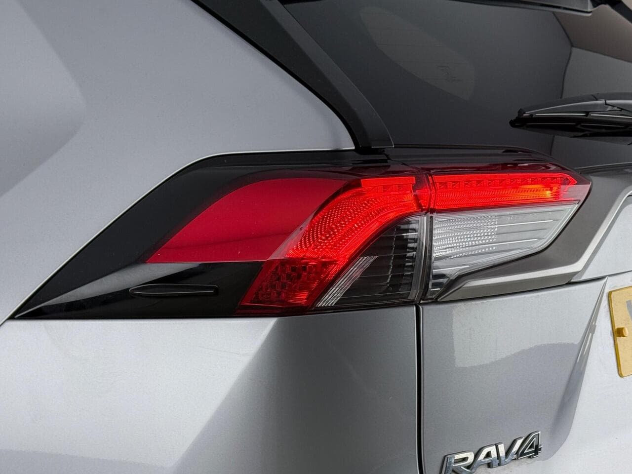 Toyota RAV4 thumbnail Lights Rear