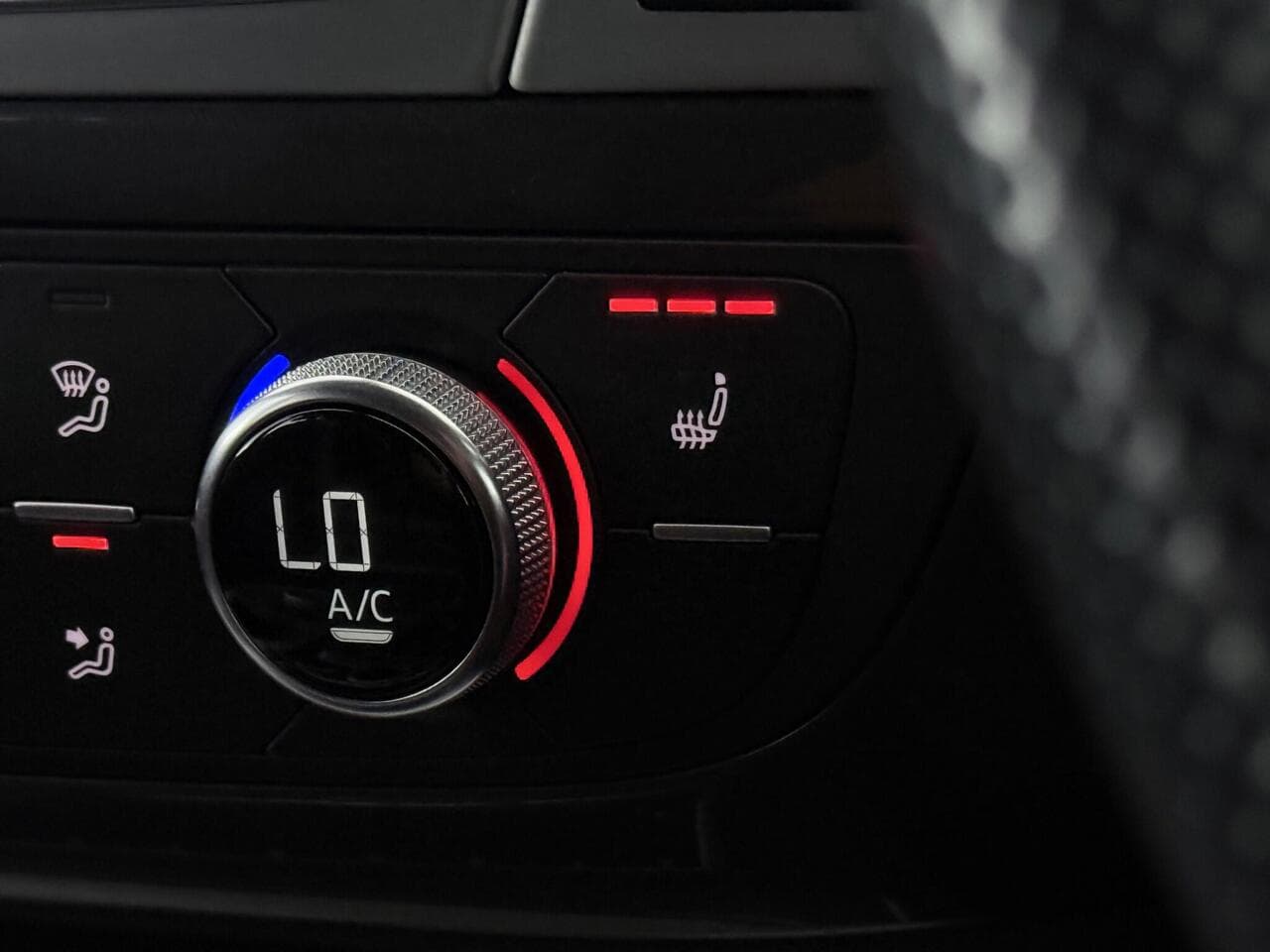 Audi Q7 thumbnail Misc Controls