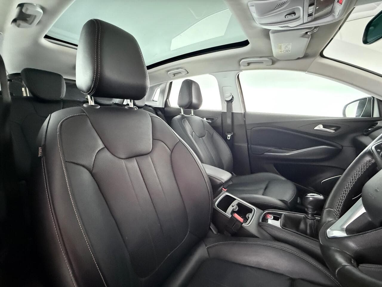 Vauxhall Grandland X thumbnail Seat Driver