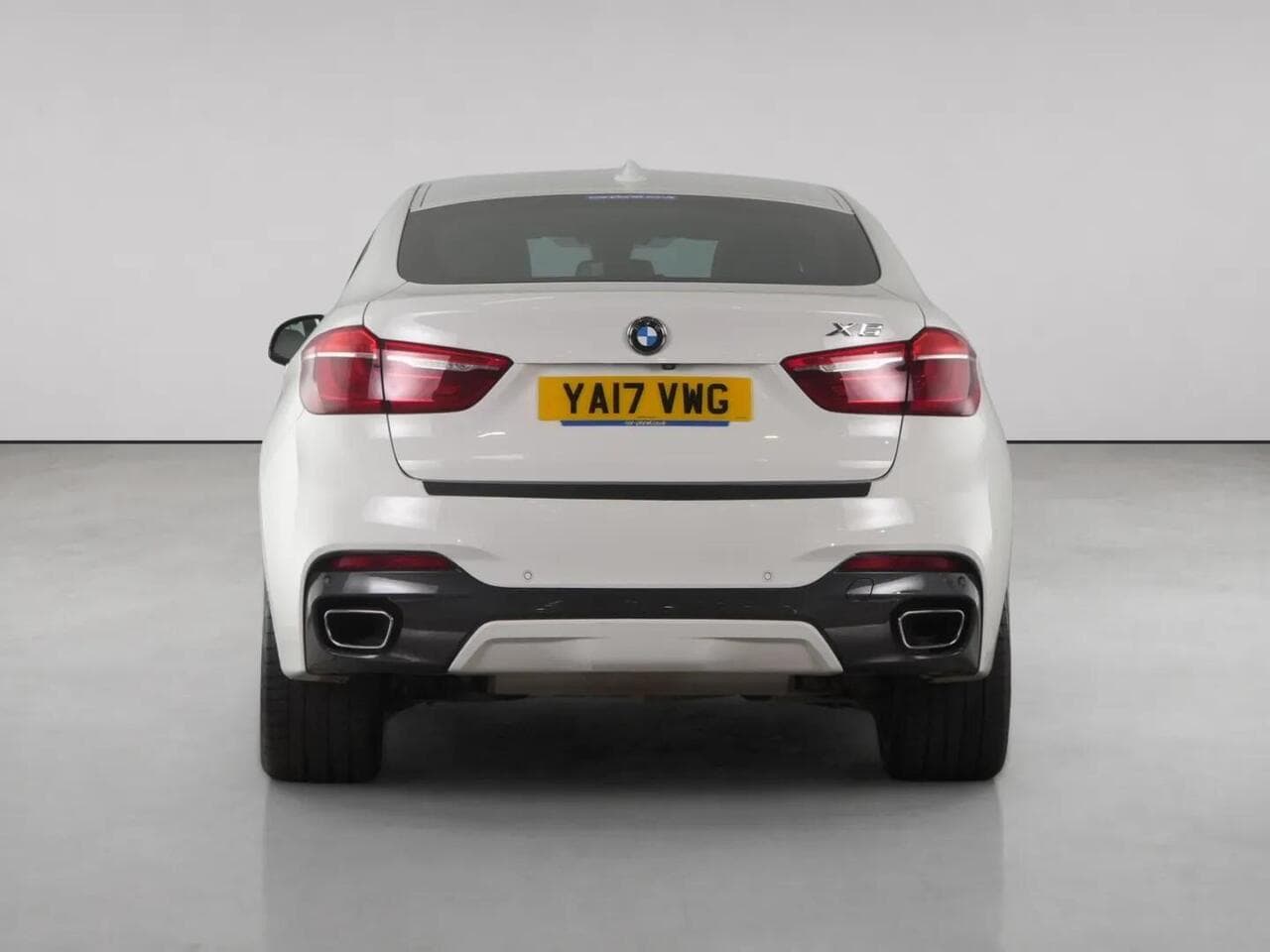 BMW X6 thumbnail Rear