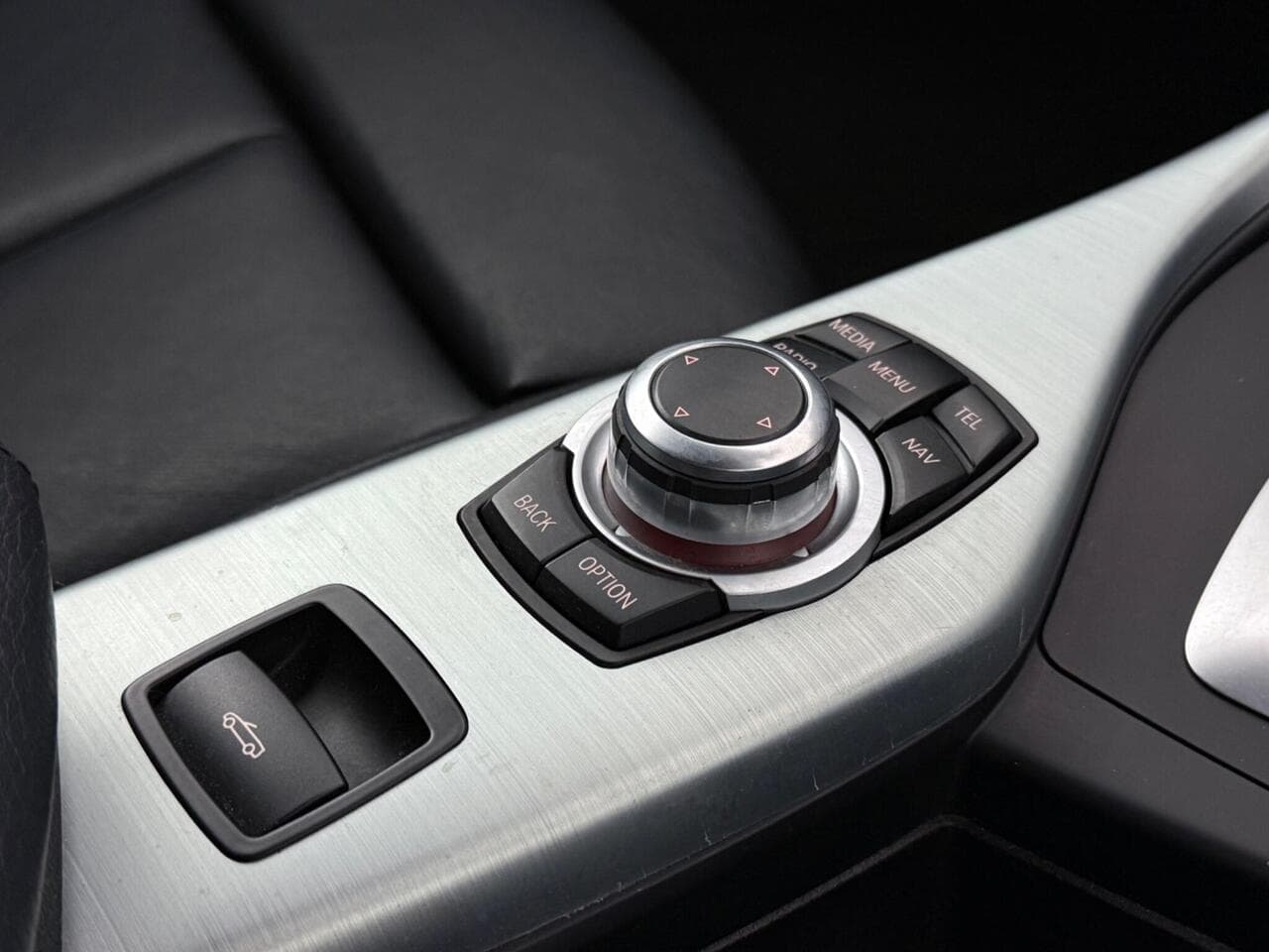 BMW 2 Series thumbnail Misc Controls