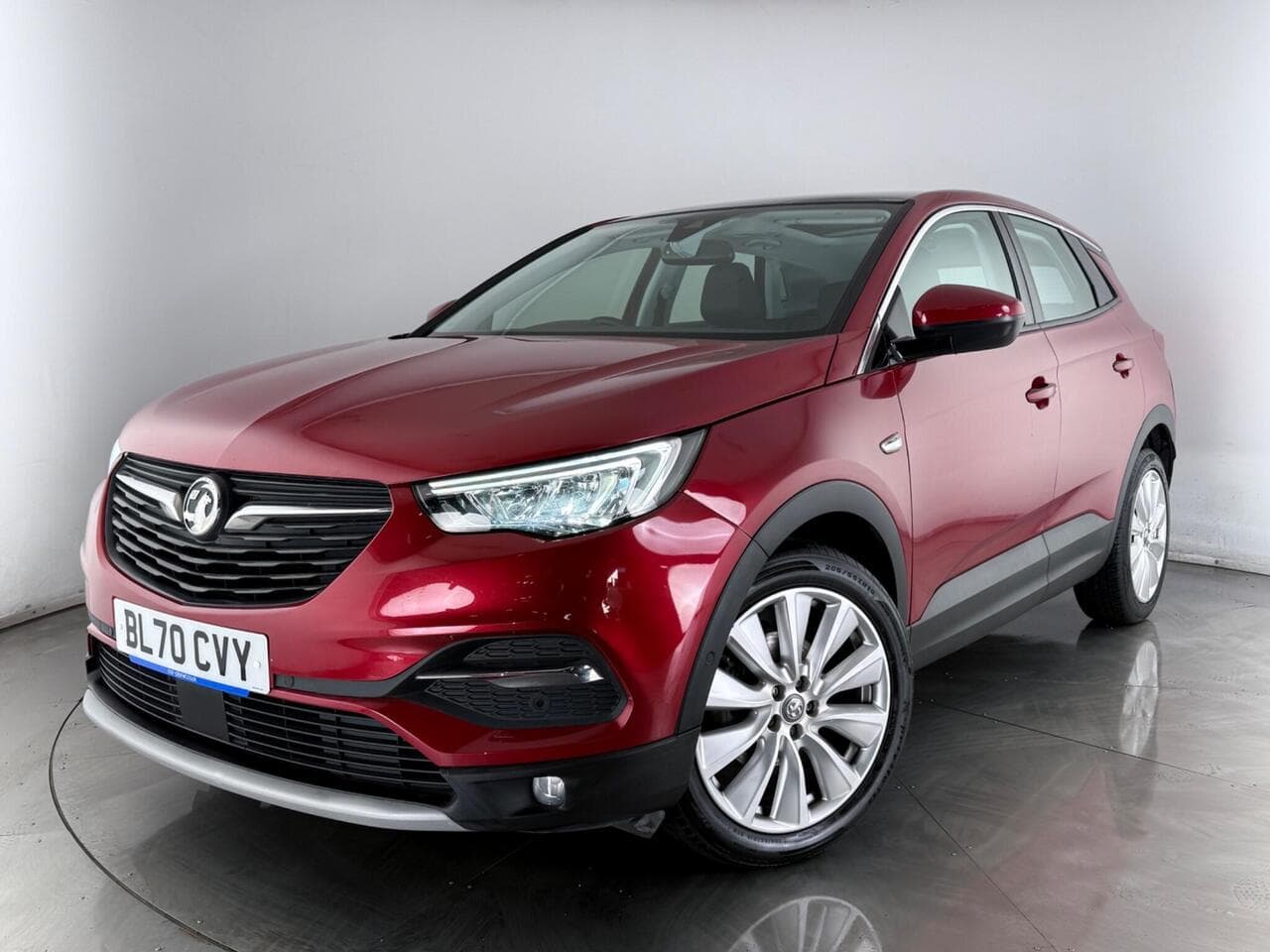Vauxhall Grandland X thumbnail Front Left