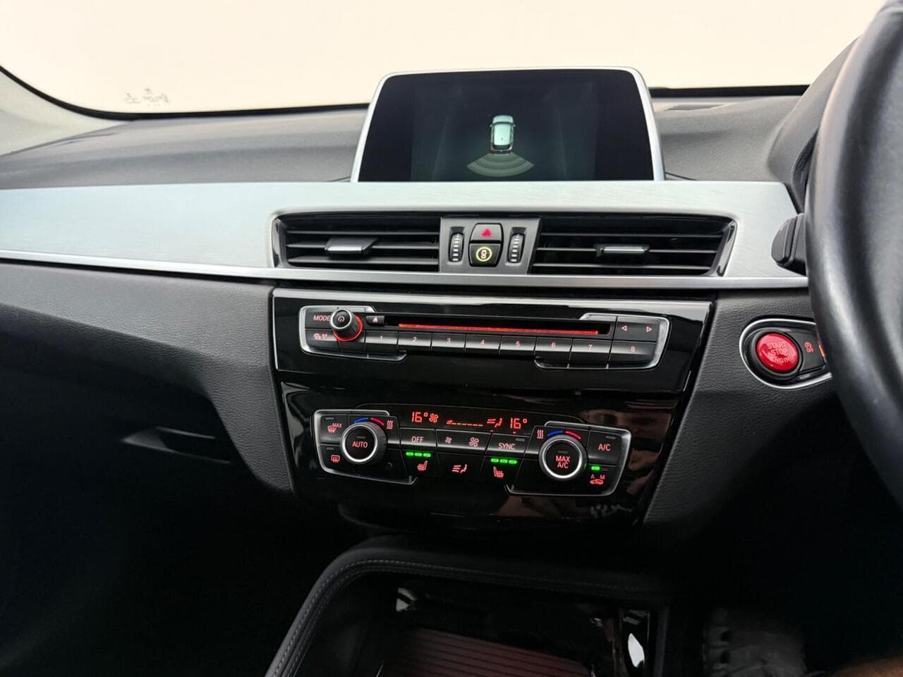 BMW X1 thumbnail Infotainment System