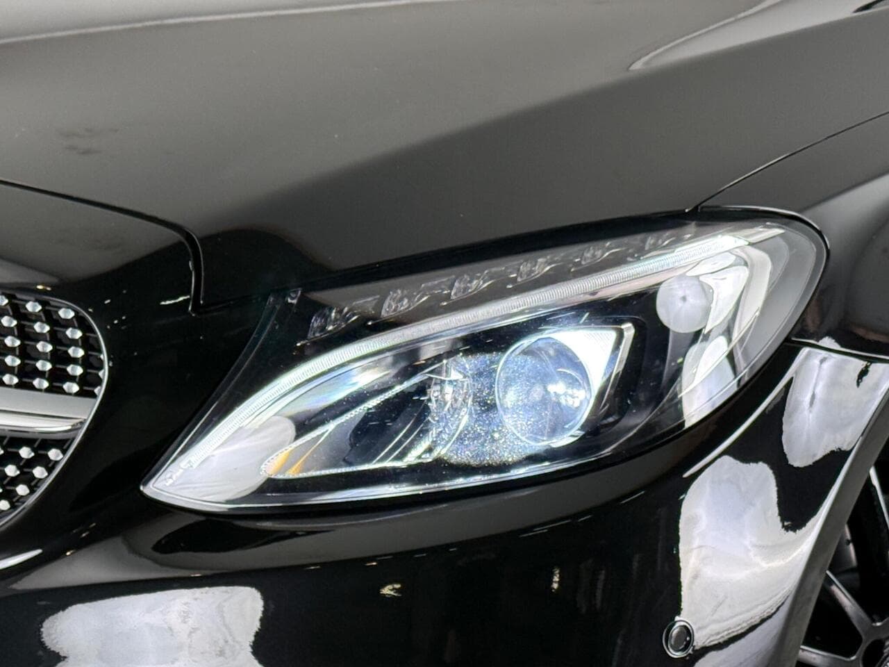 Mercedes-Benz C Class thumbnail Lights Front