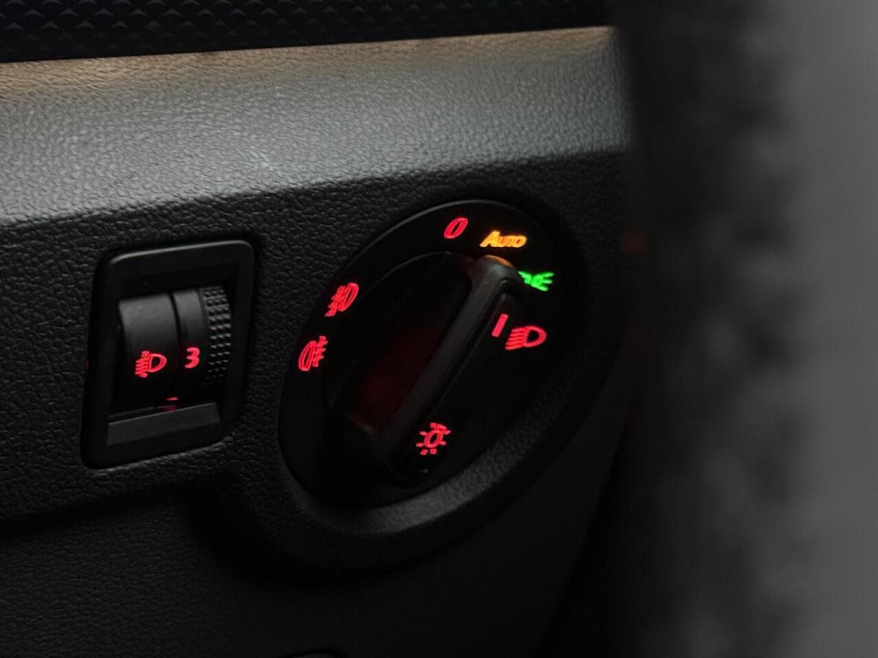 Volkswagen T-Cross thumbnail Misc Controls