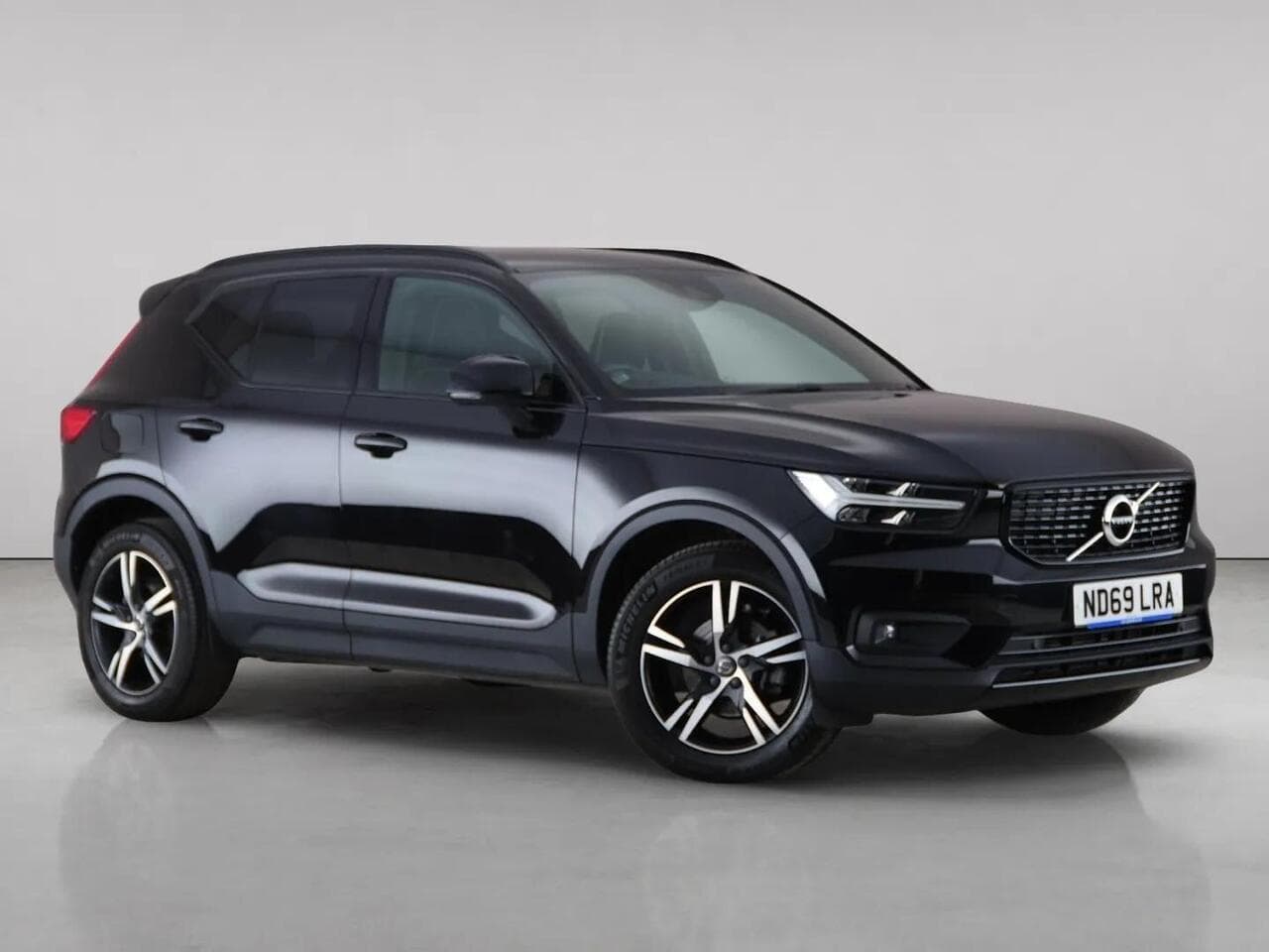 Volvo XC40 - Volvo XC40 1.5 T3 R-Design Euro 6 (s/s) 5dr