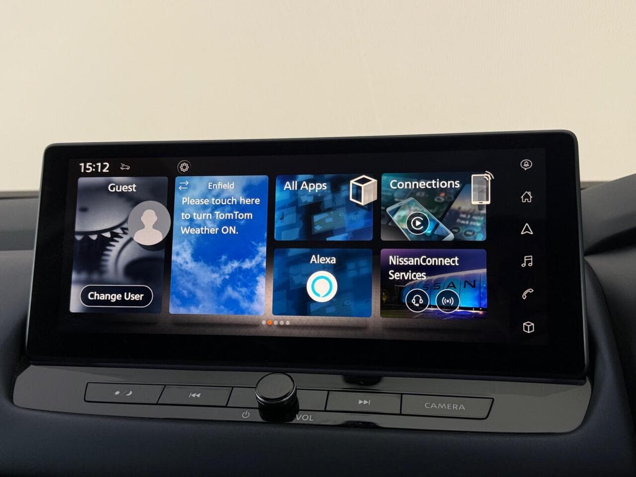 Nissan Qashqai thumbnail Infotainment System